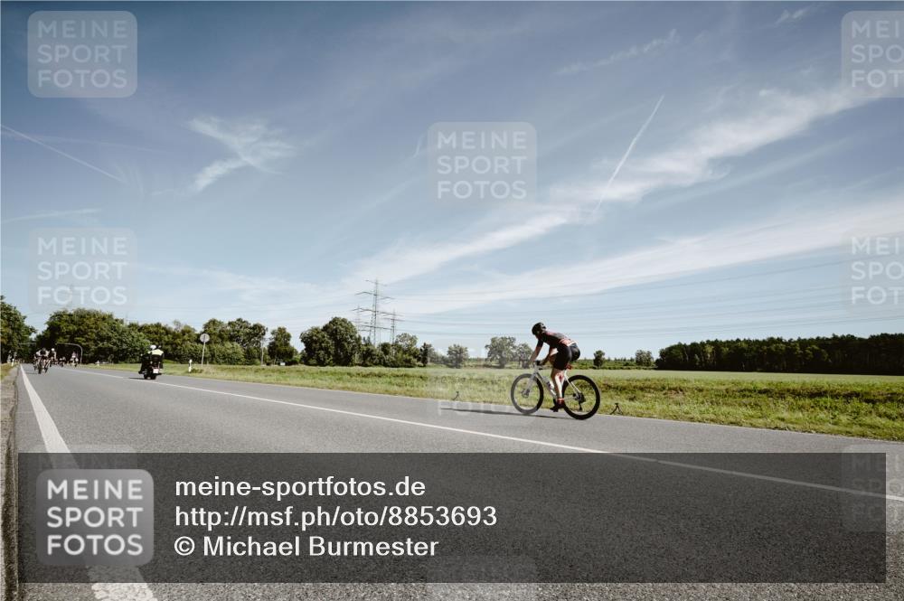 07.09.2025 - 19. Norderstedt Triathlon Michael Burmester http://msf.ph/oto/8853693 07.09.2025 11:52:46 Radfahren  meine-sportfotos.de