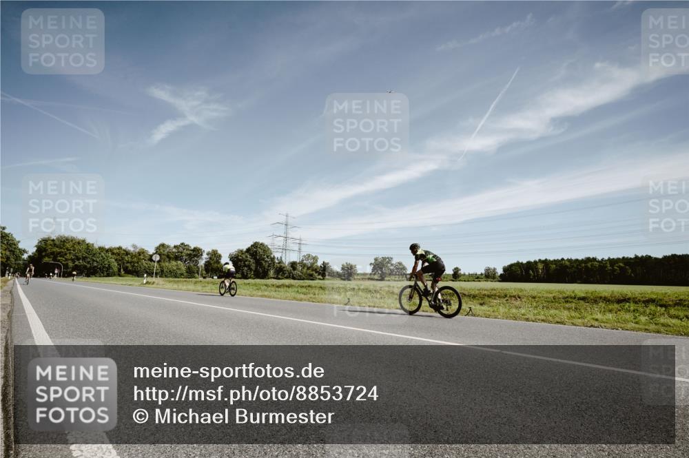 07.09.2025 - 19. Norderstedt Triathlon Michael Burmester http://msf.ph/oto/8853724 07.09.2025 11:53:08 Radfahren  meine-sportfotos.de