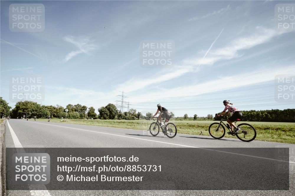 07.09.2025 - 19. Norderstedt Triathlon Michael Burmester http://msf.ph/oto/8853731 07.09.2025 11:53:13 Radfahren 778 meine-sportfotos.de