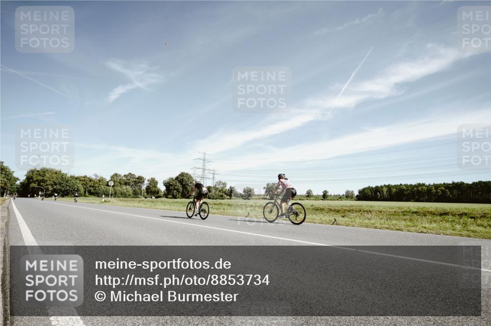 07.09.2025 - 19. Norderstedt Triathlon Michael Burmester http://msf.ph/oto/8853734 07.09.2025 11:53:14 Radfahren 778 meine-sportfotos.de