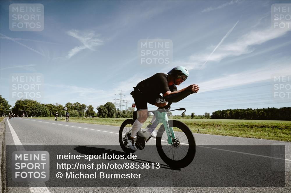 07.09.2025 - 19. Norderstedt Triathlon Michael Burmester http://msf.ph/oto/8853813 07.09.2025 11:54:14 Radfahren 281, 861, 1363 meine-sportfotos.de