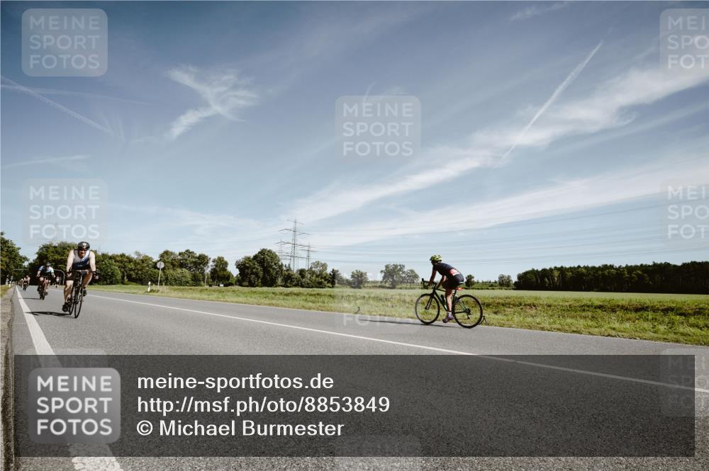 07.09.2025 - 19. Norderstedt Triathlon Michael Burmester http://msf.ph/oto/8853849 07.09.2025 11:54:40 Radfahren 741, 1371 meine-sportfotos.de