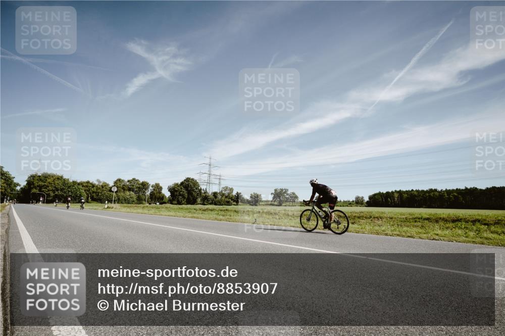 07.09.2025 - 19. Norderstedt Triathlon Michael Burmester http://msf.ph/oto/8853907 07.09.2025 11:55:19 Radfahren  meine-sportfotos.de