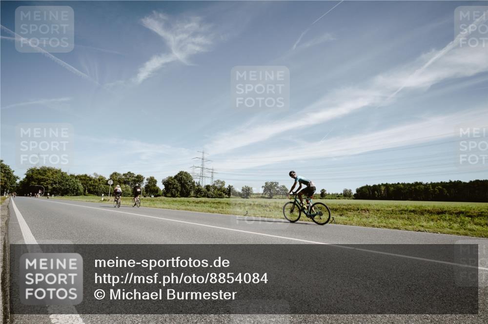 07.09.2025 - 19. Norderstedt Triathlon Michael Burmester http://msf.ph/oto/8854084 07.09.2025 11:57:12 Radfahren  meine-sportfotos.de