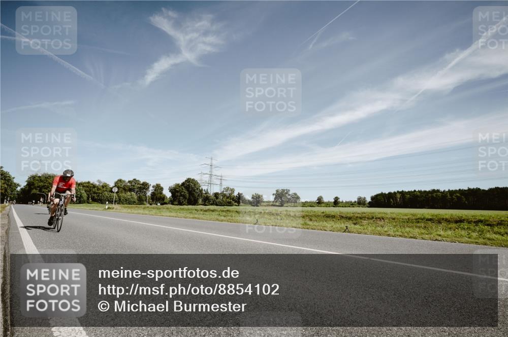 07.09.2025 - 19. Norderstedt Triathlon Michael Burmester http://msf.ph/oto/8854102 07.09.2025 11:57:23 Radfahren 792, 830, 1217 meine-sportfotos.de