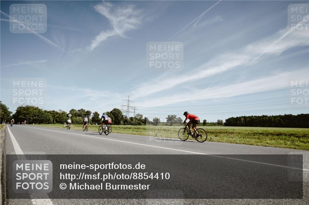07.09.2025 - 19. Norderstedt Triathlon Michael Burmester http://msf.ph/oto/8854410 07.09.2025 11:57:49 Radfahren 186, 202, 775, 1286 meine-sportfotos.de