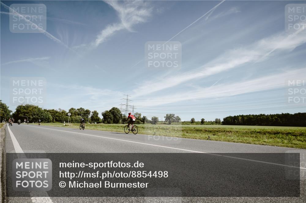 07.09.2025 - 19. Norderstedt Triathlon Michael Burmester http://msf.ph/oto/8854498 07.09.2025 11:58:46 Radfahren 165, 1378 meine-sportfotos.de