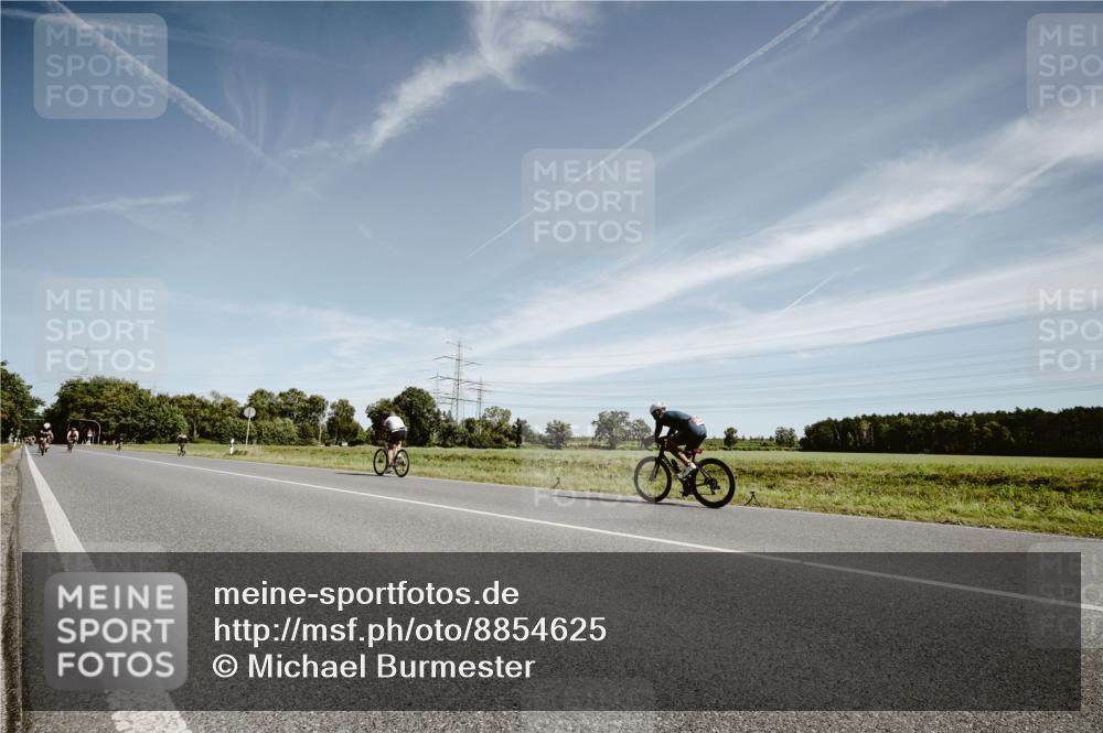 07.09.2025 - 19. Norderstedt Triathlon Michael Burmester http://msf.ph/oto/8854625 07.09.2025 11:59:51 Radfahren  meine-sportfotos.de