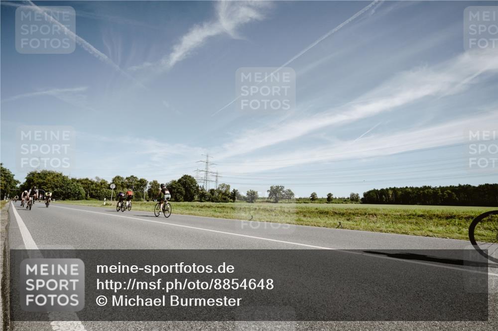 07.09.2025 - 19. Norderstedt Triathlon Michael Burmester http://msf.ph/oto/8854648 07.09.2025 12:00:00 Radfahren 758, 1258, 1351 meine-sportfotos.de