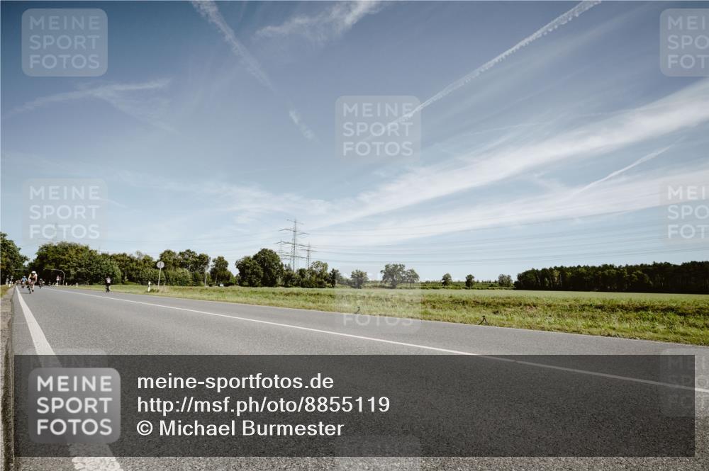 07.09.2025 - 19. Norderstedt Triathlon Michael Burmester http://msf.ph/oto/8855119 07.09.2025 12:04:35 Radfahren 721 meine-sportfotos.de