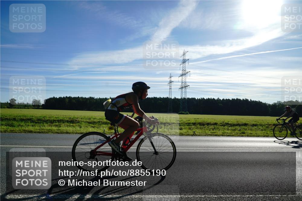 07.09.2025 - 19. Norderstedt Triathlon Michael Burmester http://msf.ph/oto/8855190 07.09.2025 09:39:18 Radfahren 563, 587 meine-sportfotos.de