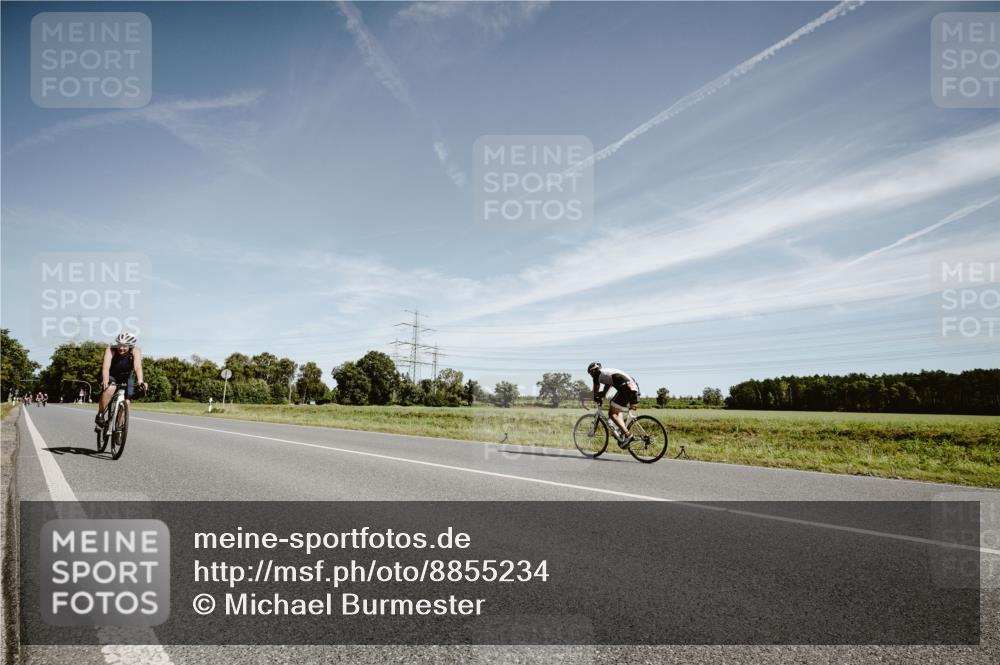 07.09.2025 - 19. Norderstedt Triathlon Michael Burmester http://msf.ph/oto/8855234 07.09.2025 12:05:41 Radfahren 1242 meine-sportfotos.de