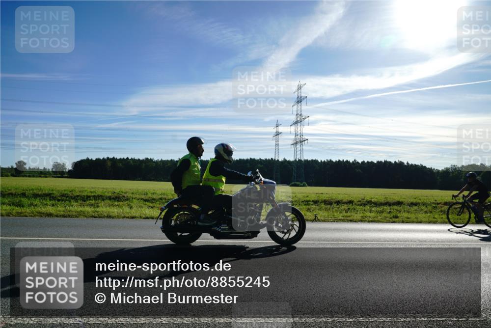 07.09.2025 - 19. Norderstedt Triathlon Michael Burmester http://msf.ph/oto/8855245 07.09.2025 09:40:07 Radfahren 576, 598 meine-sportfotos.de