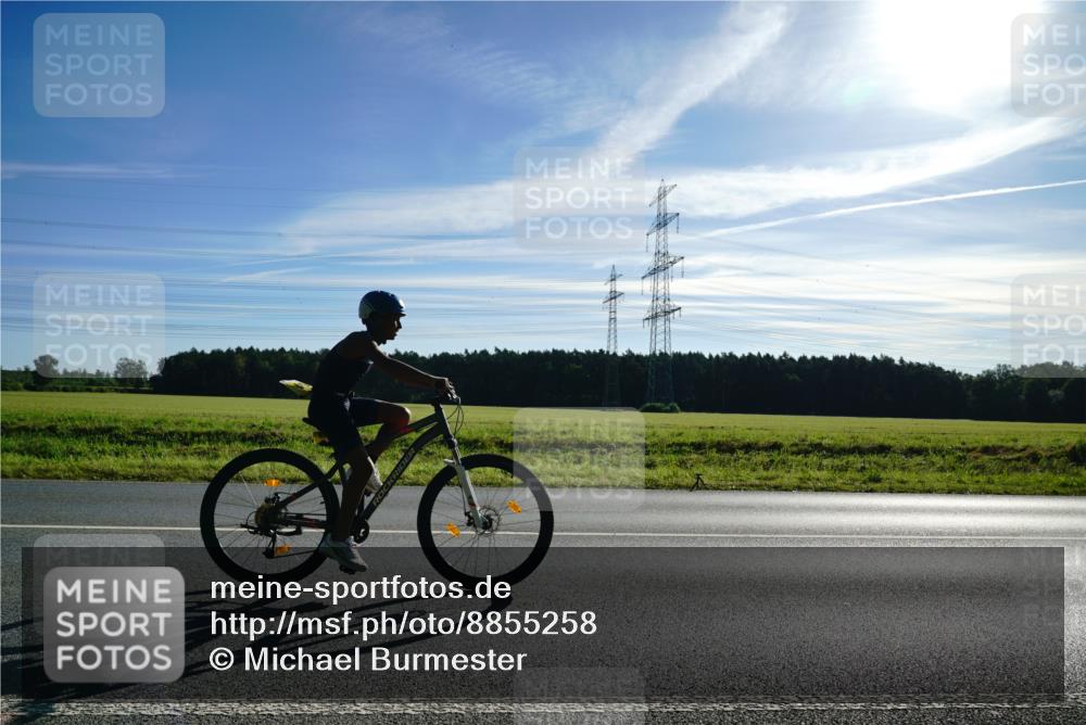 07.09.2025 - 19. Norderstedt Triathlon Michael Burmester http://msf.ph/oto/8855258 07.09.2025 09:40:28 Radfahren 554 meine-sportfotos.de