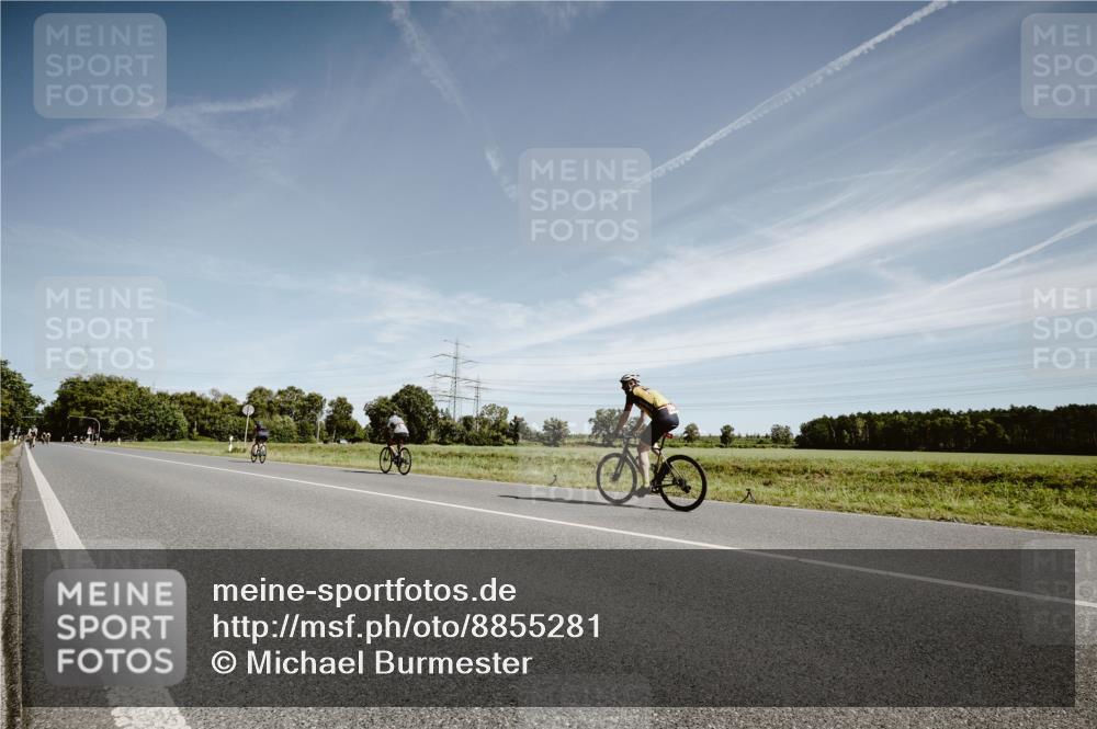 07.09.2025 - 19. Norderstedt Triathlon Michael Burmester http://msf.ph/oto/8855281 07.09.2025 12:06:03 Radfahren 729 meine-sportfotos.de