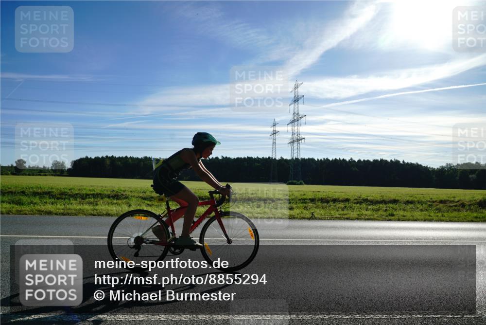 07.09.2025 - 19. Norderstedt Triathlon Michael Burmester http://msf.ph/oto/8855294 07.09.2025 09:41:14 Radfahren 565, 584, 599, 616 meine-sportfotos.de