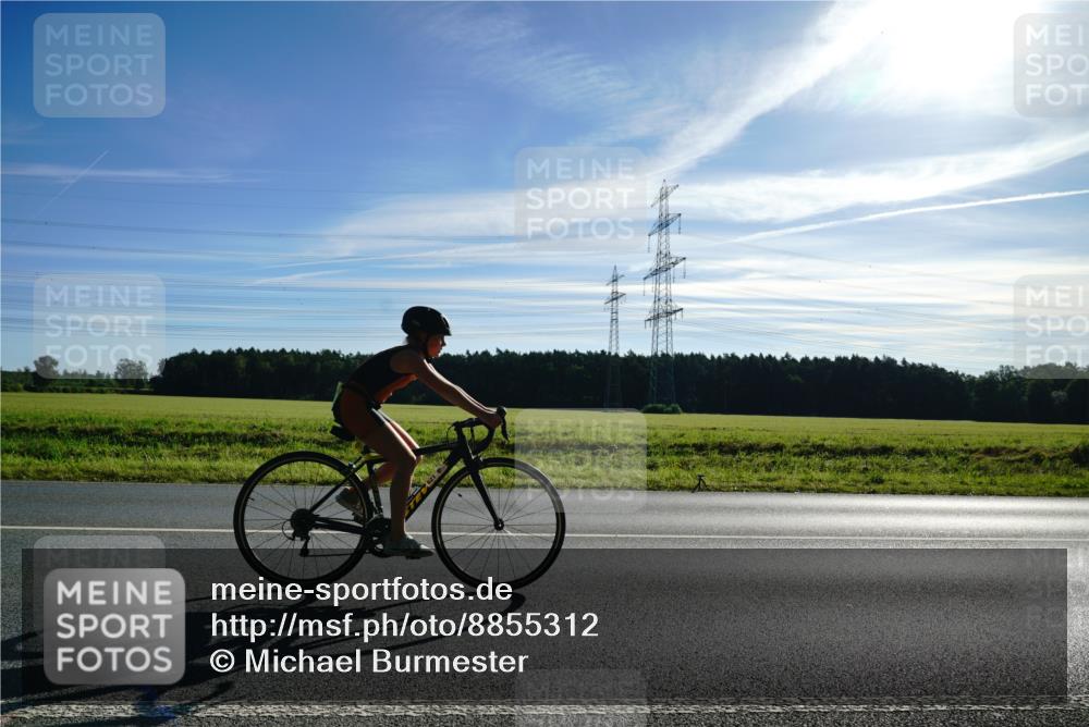 07.09.2025 - 19. Norderstedt Triathlon Michael Burmester http://msf.ph/oto/8855312 07.09.2025 09:41:45 Radfahren 608, 621 meine-sportfotos.de