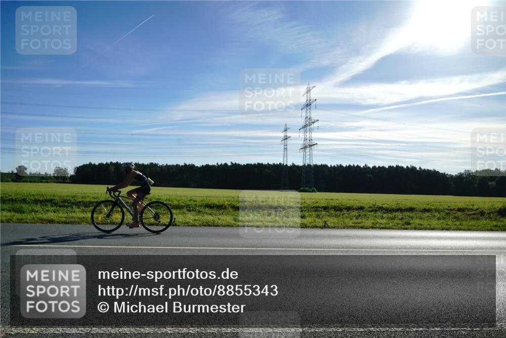 07.09.2025 - 19. Norderstedt Triathlon Michael Burmester http://msf.ph/oto/8855343 07.09.2025 09:43:02 Radfahren 579, 596 meine-sportfotos.de
