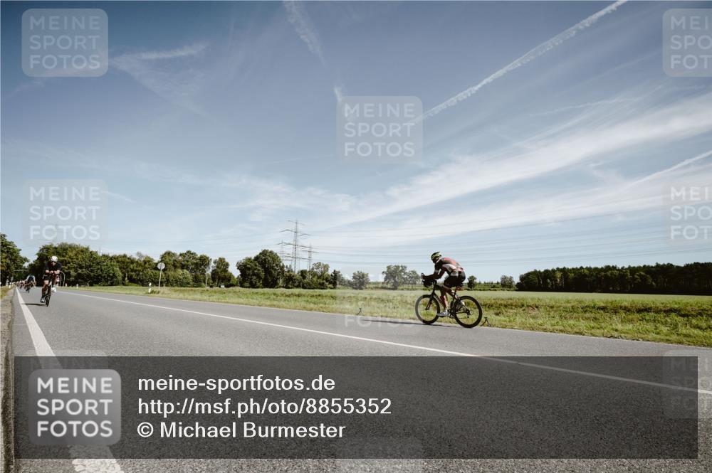 07.09.2025 - 19. Norderstedt Triathlon Michael Burmester http://msf.ph/oto/8855352 07.09.2025 12:07:02 Radfahren 226 meine-sportfotos.de