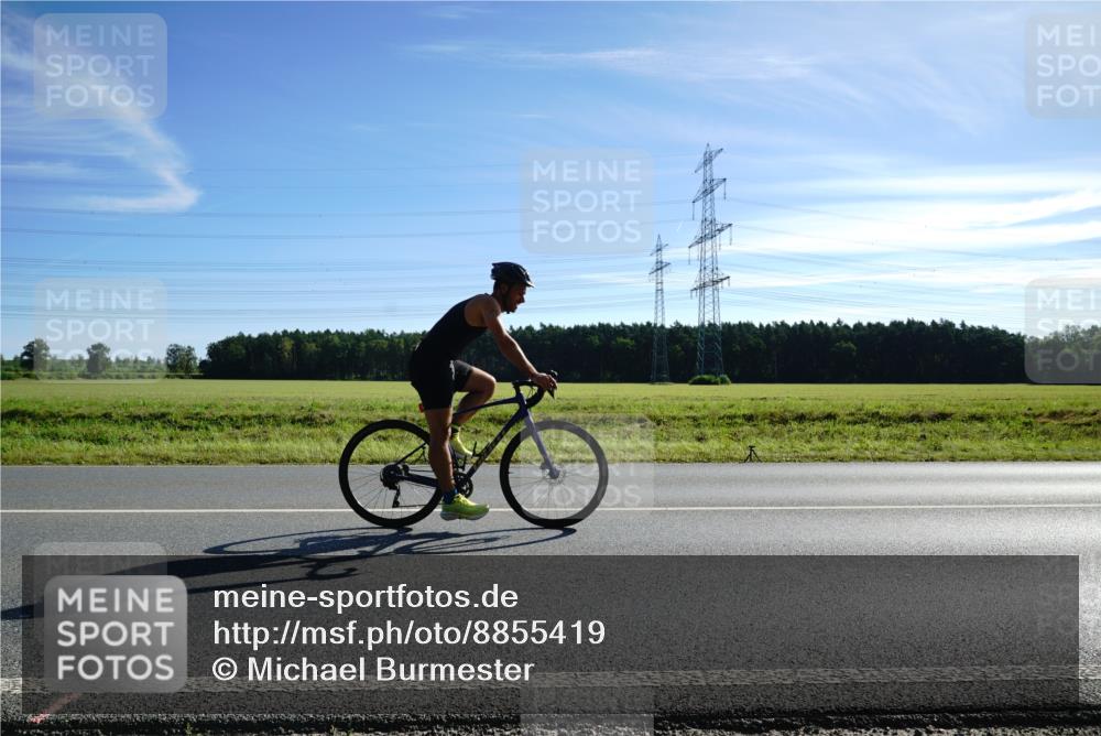 07.09.2025 - 19. Norderstedt Triathlon Michael Burmester http://msf.ph/oto/8855419 07.09.2025 10:23:20 Radfahren 1139 meine-sportfotos.de