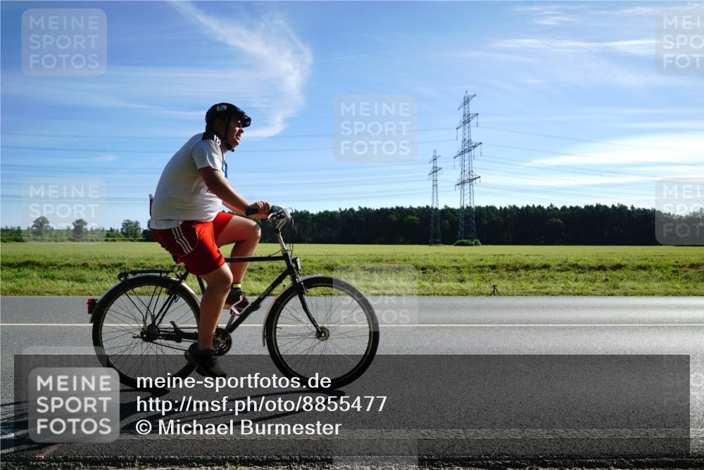 07.09.2025 - 19. Norderstedt Triathlon Michael Burmester http://msf.ph/oto/8855477 07.09.2025 10:29:33 Radfahren 1126, 1143 meine-sportfotos.de