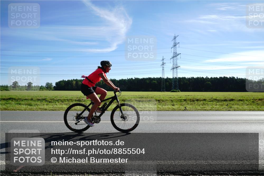 07.09.2025 - 19. Norderstedt Triathlon Michael Burmester http://msf.ph/oto/8855504 07.09.2025 10:30:43 Radfahren 1137 meine-sportfotos.de