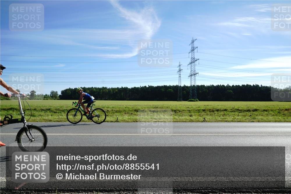 07.09.2025 - 19. Norderstedt Triathlon Michael Burmester http://msf.ph/oto/8855541 07.09.2025 10:31:48 Radfahren 1131 meine-sportfotos.de