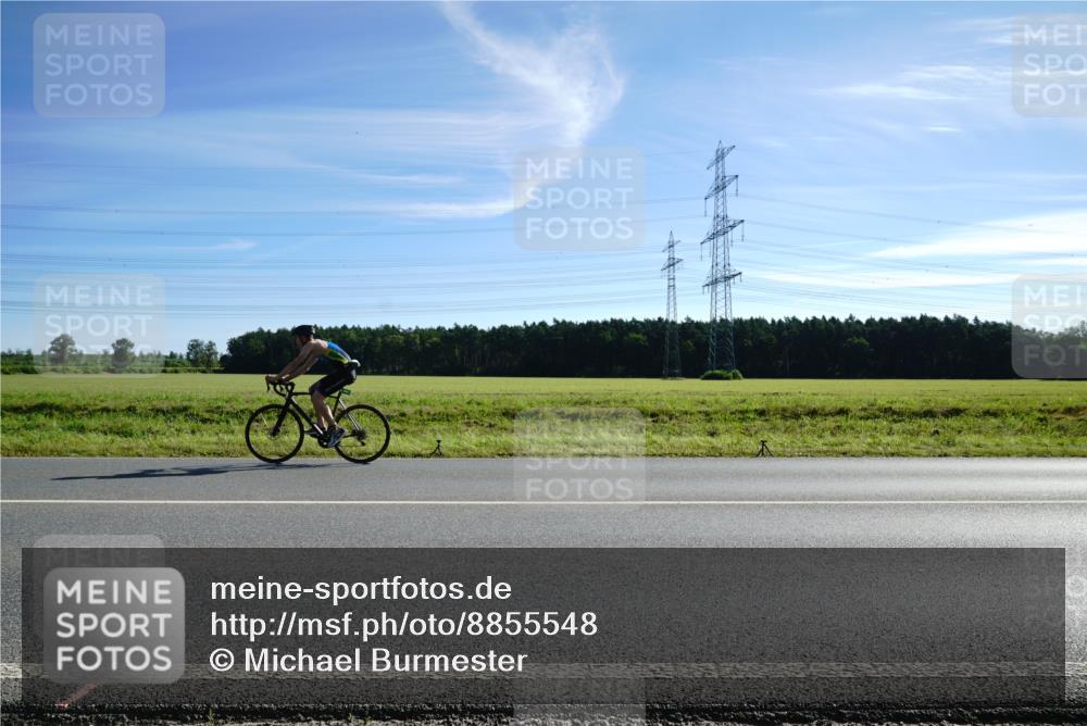 07.09.2025 - 19. Norderstedt Triathlon Michael Burmester http://msf.ph/oto/8855548 07.09.2025 10:32:15 Radfahren  meine-sportfotos.de