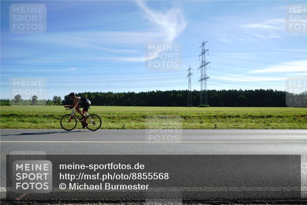07.09.2025 - 19. Norderstedt Triathlon Michael Burmester http://msf.ph/oto/8855568 07.09.2025 10:32:55 Radfahren 1123 meine-sportfotos.de