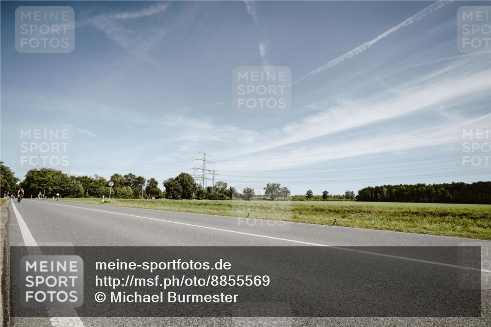 07.09.2025 - 19. Norderstedt Triathlon Michael Burmester http://msf.ph/oto/8855569 07.09.2025 12:08:55 Radfahren 703 meine-sportfotos.de