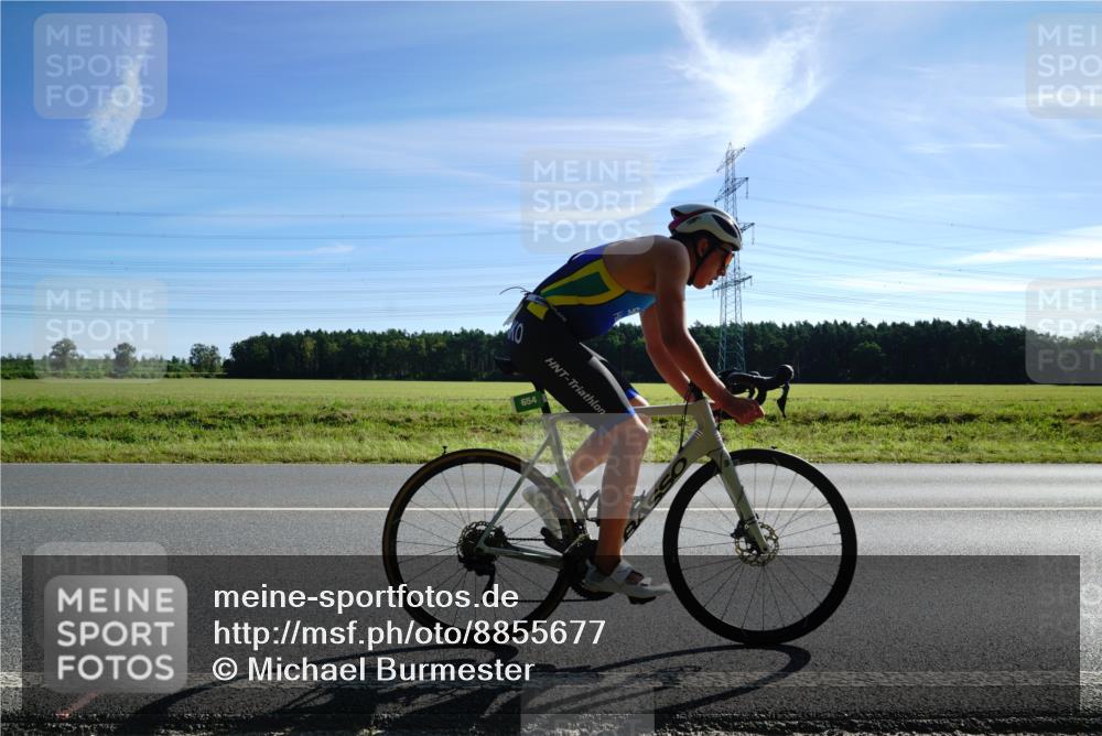 07.09.2025 - 19. Norderstedt Triathlon Michael Burmester http://msf.ph/oto/8855677 07.09.2025 10:35:47 Radfahren 654, 677 meine-sportfotos.de