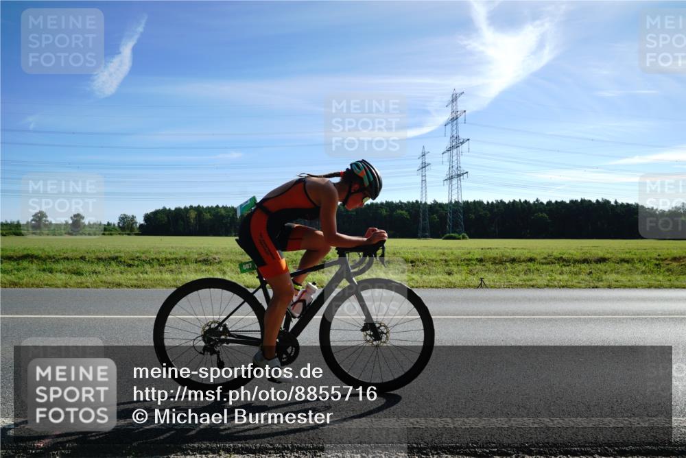 07.09.2025 - 19. Norderstedt Triathlon Michael Burmester http://msf.ph/oto/8855716 07.09.2025 10:37:03 Radfahren 663, 687 meine-sportfotos.de