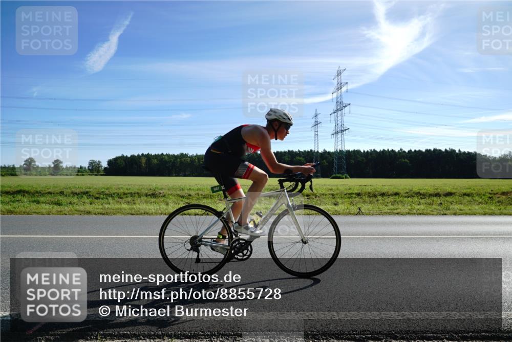 07.09.2025 - 19. Norderstedt Triathlon Michael Burmester http://msf.ph/oto/8855728 07.09.2025 10:37:49 Radfahren 68, 648, 667 meine-sportfotos.de