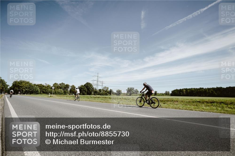07.09.2025 - 19. Norderstedt Triathlon Michael Burmester http://msf.ph/oto/8855730 07.09.2025 12:10:47 Radfahren 856 meine-sportfotos.de