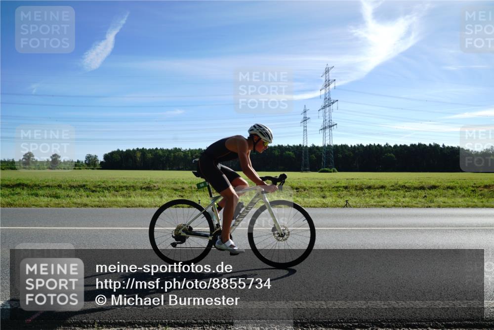 07.09.2025 - 19. Norderstedt Triathlon Michael Burmester http://msf.ph/oto/8855734 07.09.2025 10:37:51 Radfahren 68, 86, 648, 667, 1112 meine-sportfotos.de