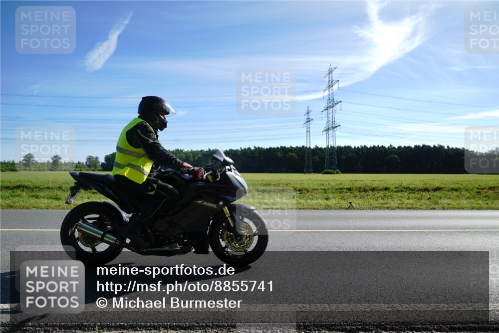 07.09.2025 - 19. Norderstedt Triathlon Michael Burmester http://msf.ph/oto/8855741 07.09.2025 10:37:55 Radfahren 68, 86, 1112 meine-sportfotos.de
