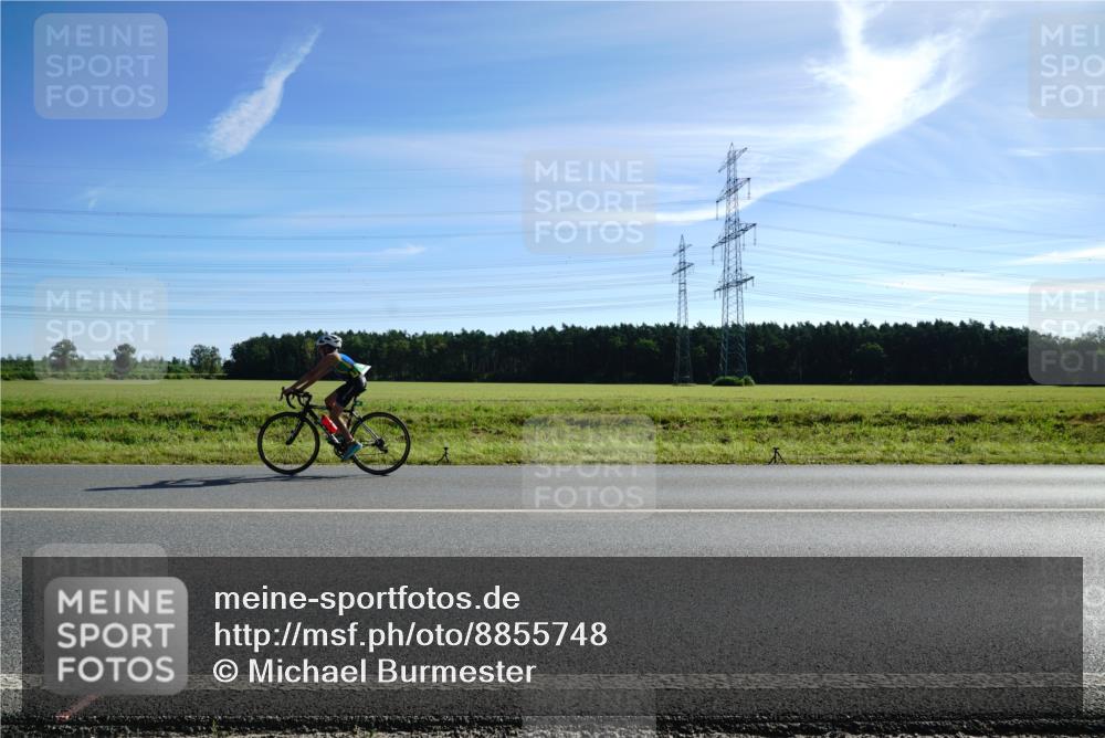 07.09.2025 - 19. Norderstedt Triathlon Michael Burmester http://msf.ph/oto/8855748 07.09.2025 10:38:20 Radfahren 112, 672, 690 meine-sportfotos.de