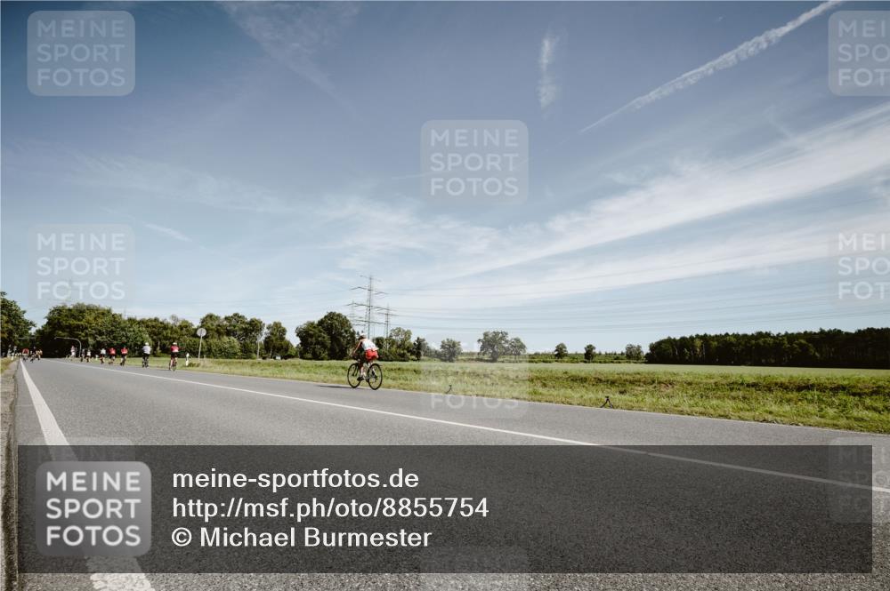 07.09.2025 - 19. Norderstedt Triathlon Michael Burmester http://msf.ph/oto/8855754 07.09.2025 12:10:56 Radfahren  meine-sportfotos.de