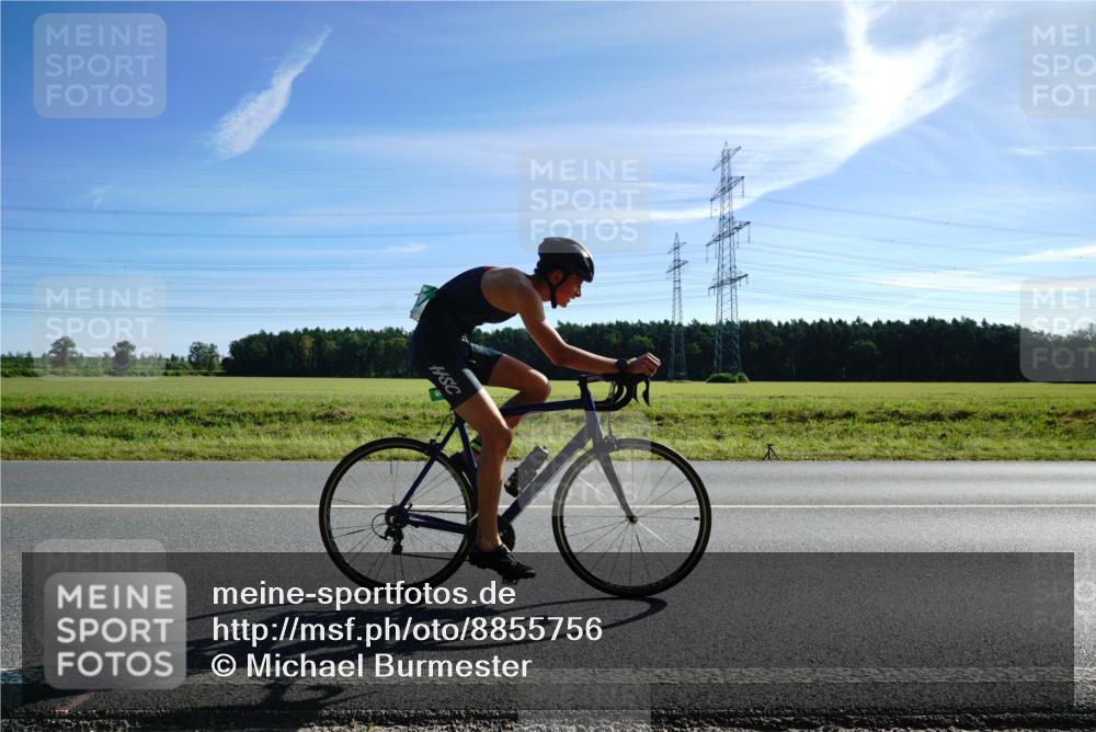 07.09.2025 - 19. Norderstedt Triathlon Michael Burmester http://msf.ph/oto/8855756 07.09.2025 10:38:31 Radfahren 686 meine-sportfotos.de