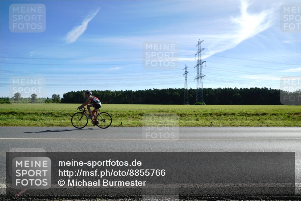 07.09.2025 - 19. Norderstedt Triathlon Michael Burmester http://msf.ph/oto/8855766 07.09.2025 10:39:02 Radfahren 676 meine-sportfotos.de