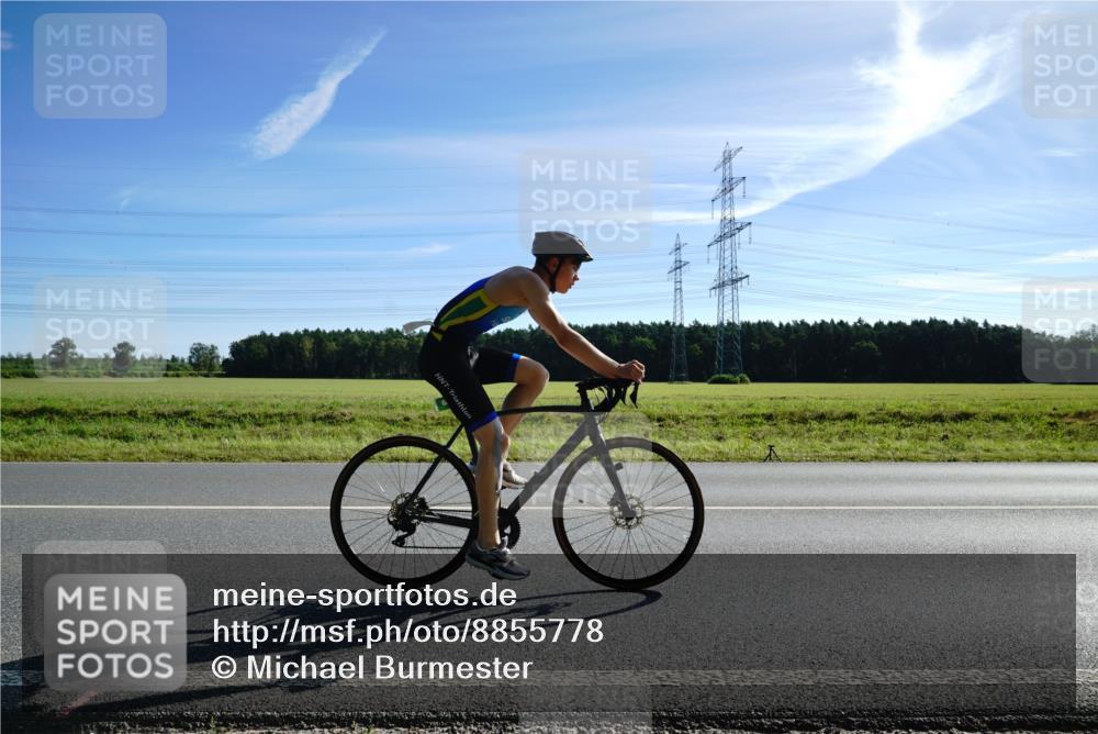 07.09.2025 - 19. Norderstedt Triathlon Michael Burmester http://msf.ph/oto/8855778 07.09.2025 10:39:21 Radfahren 87, 661, 684 meine-sportfotos.de