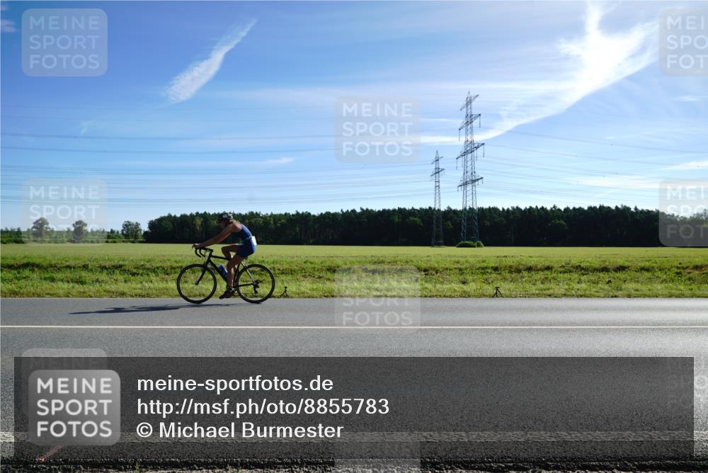 07.09.2025 - 19. Norderstedt Triathlon Michael Burmester http://msf.ph/oto/8855783 07.09.2025 10:39:32 Radfahren 96 meine-sportfotos.de