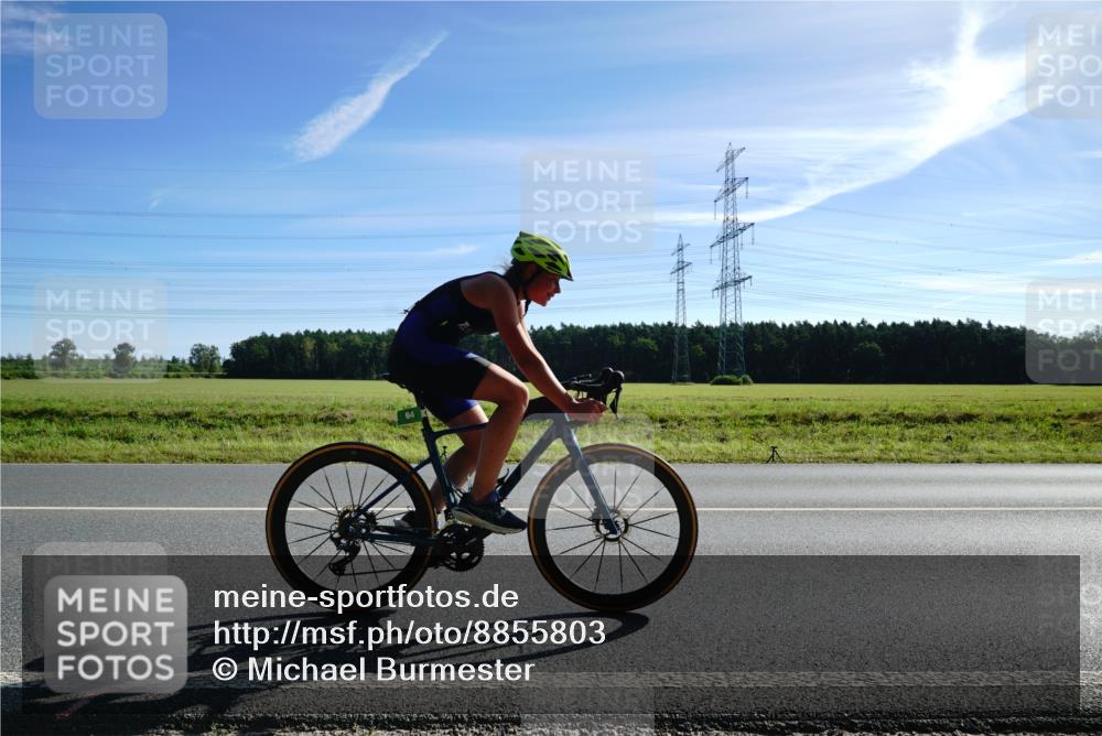 07.09.2025 - 19. Norderstedt Triathlon Michael Burmester http://msf.ph/oto/8855803 07.09.2025 10:40:18 Radfahren 64, 637, 678 meine-sportfotos.de