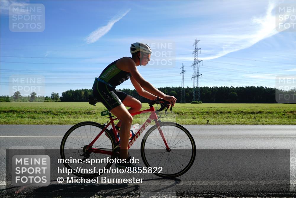 07.09.2025 - 19. Norderstedt Triathlon Michael Burmester http://msf.ph/oto/8855822 07.09.2025 10:40:54 Radfahren 668, 682 meine-sportfotos.de
