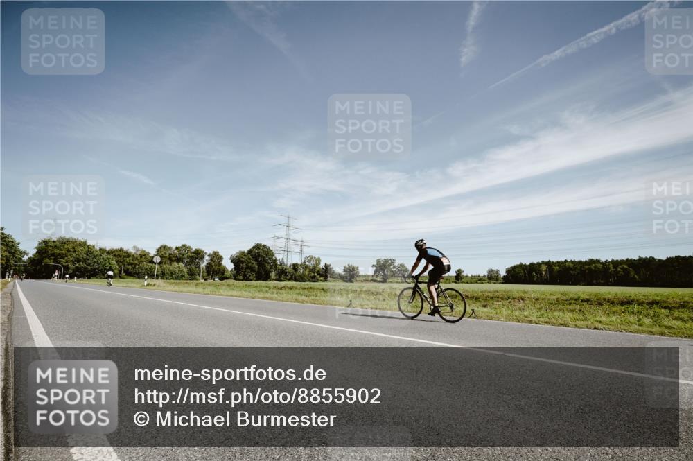 07.09.2025 - 19. Norderstedt Triathlon Michael Burmester http://msf.ph/oto/8855902 07.09.2025 12:12:19 Radfahren 248, 261 meine-sportfotos.de