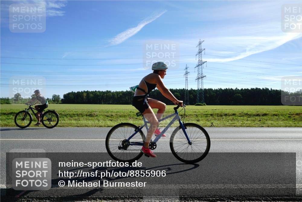 07.09.2025 - 19. Norderstedt Triathlon Michael Burmester http://msf.ph/oto/8855906 07.09.2025 10:42:51 Radfahren 639, 665, 681 meine-sportfotos.de