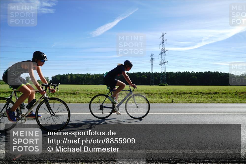 07.09.2025 - 19. Norderstedt Triathlon Michael Burmester http://msf.ph/oto/8855909 07.09.2025 10:43:02 Radfahren 635, 693 meine-sportfotos.de