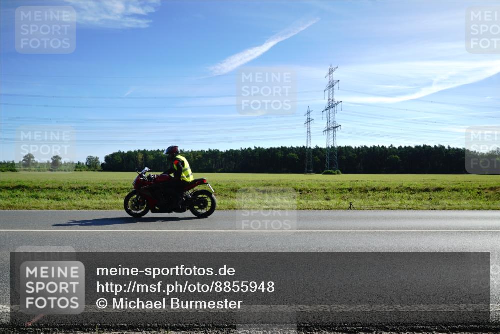 07.09.2025 - 19. Norderstedt Triathlon Michael Burmester http://msf.ph/oto/8855948 07.09.2025 10:44:26 Radfahren  meine-sportfotos.de