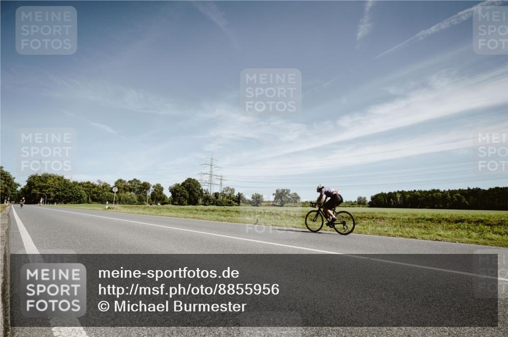 07.09.2025 - 19. Norderstedt Triathlon Michael Burmester http://msf.ph/oto/8855956 07.09.2025 12:13:07 Radfahren  meine-sportfotos.de