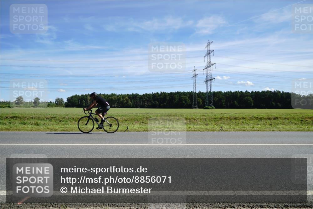07.09.2025 - 19. Norderstedt Triathlon Michael Burmester http://msf.ph/oto/8856071 07.09.2025 12:45:51 Radfahren 183, 188, 217, 1321 meine-sportfotos.de